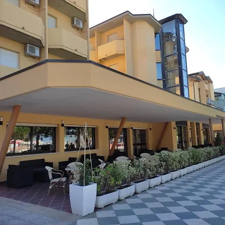Real Hotel 3*
