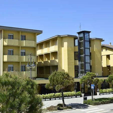 Real Hotel 3*